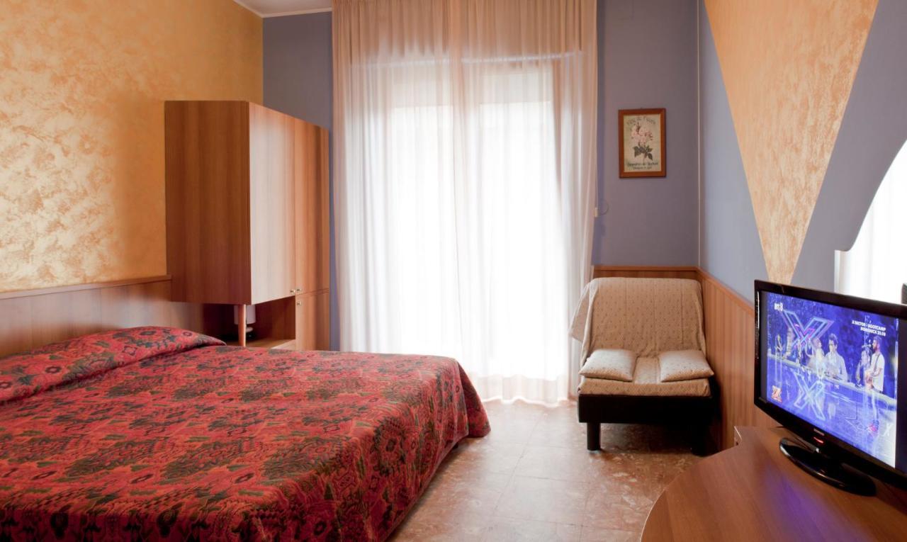 Hotel La Lanterna Silvi Marina Esterno foto