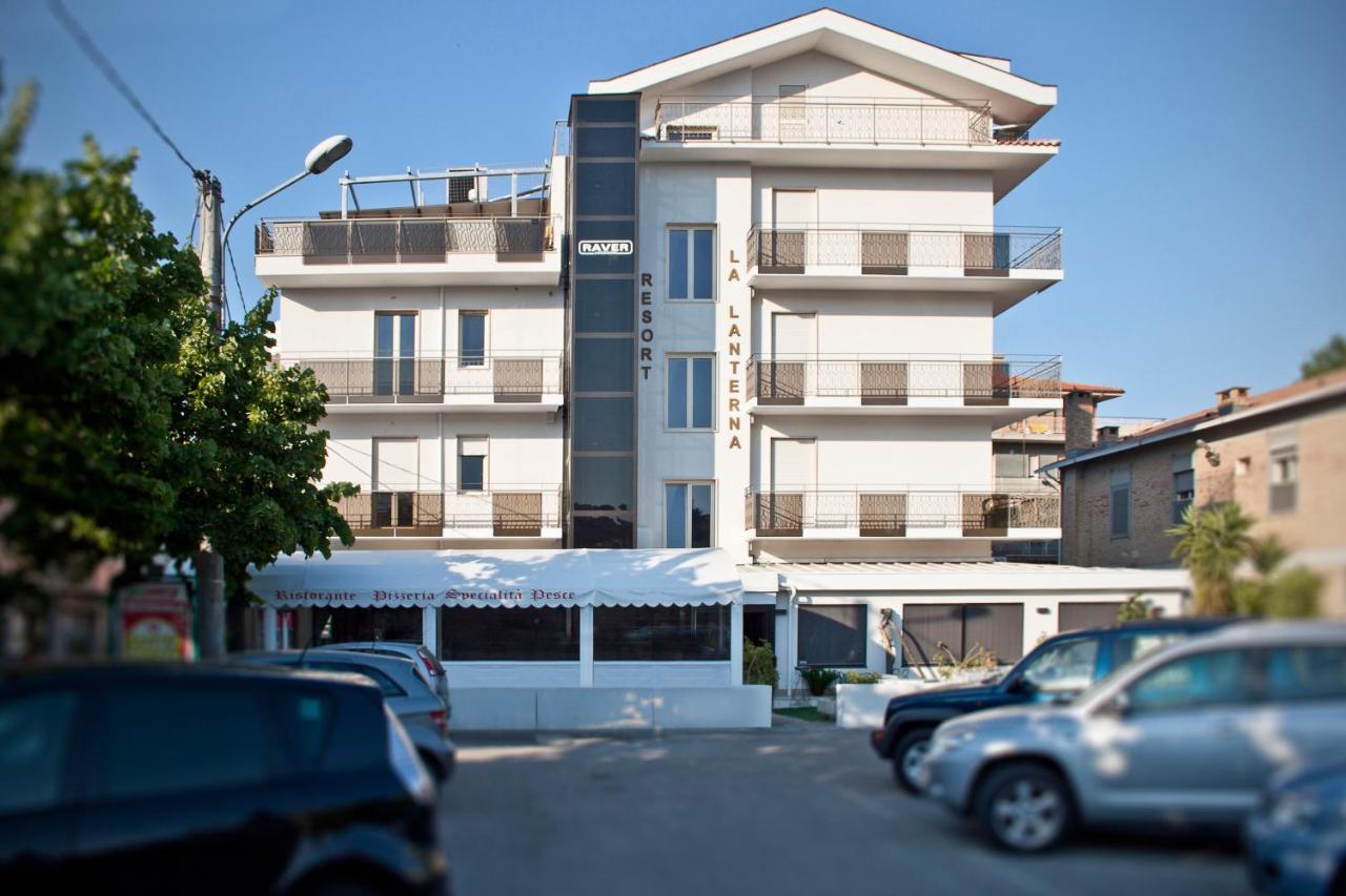 Hotel La Lanterna Silvi Marina Esterno foto