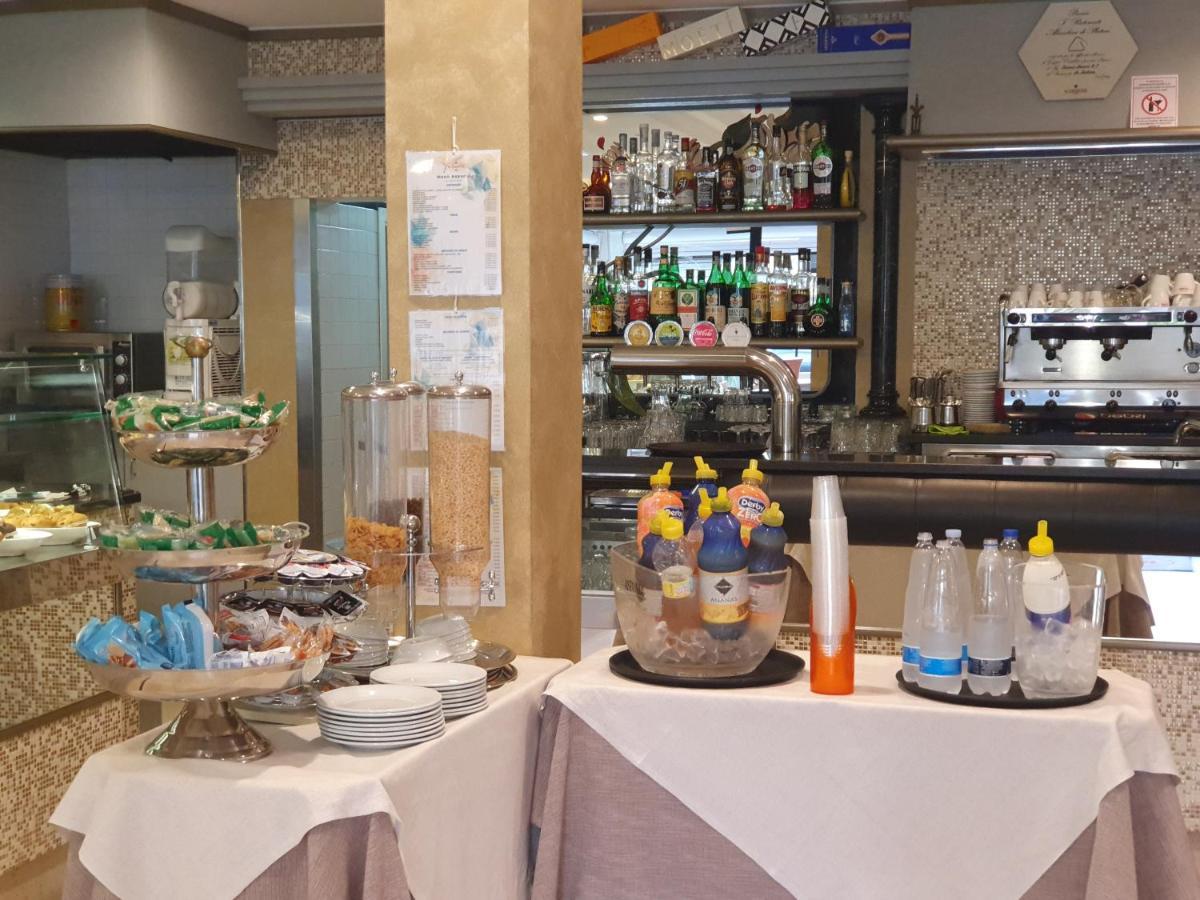 Hotel La Lanterna Silvi Marina Esterno foto