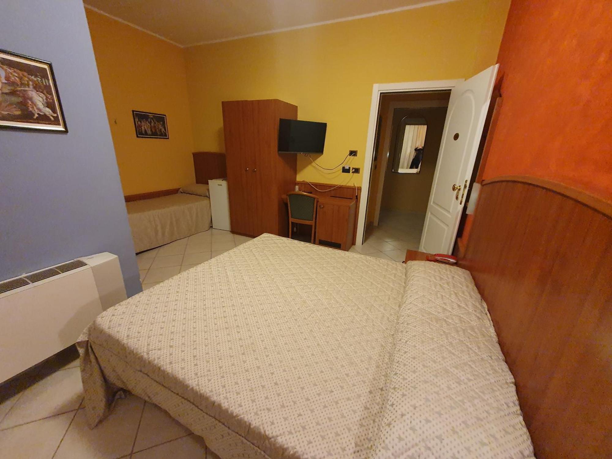 Hotel La Lanterna Silvi Marina Esterno foto