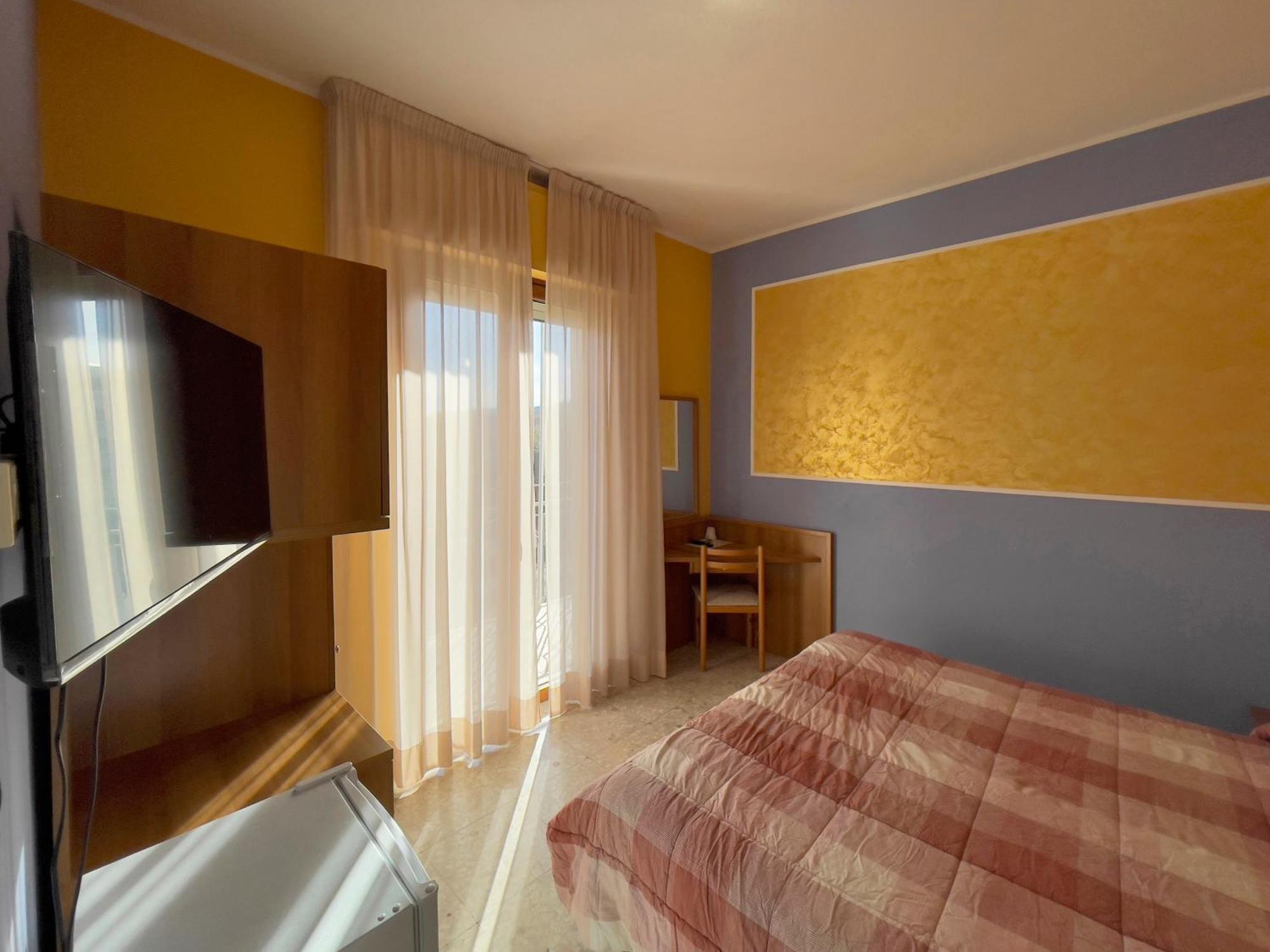 Hotel La Lanterna Silvi Marina Esterno foto