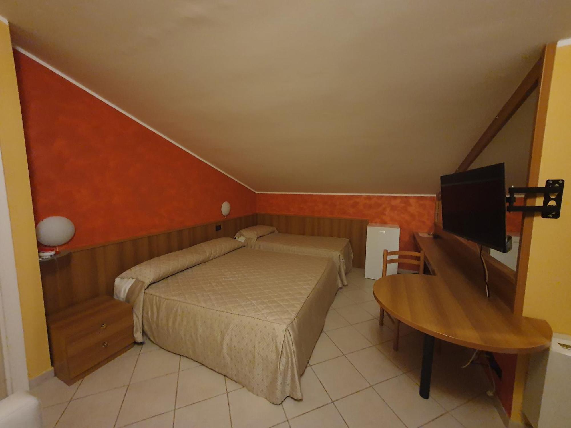 Hotel La Lanterna Silvi Marina Esterno foto
