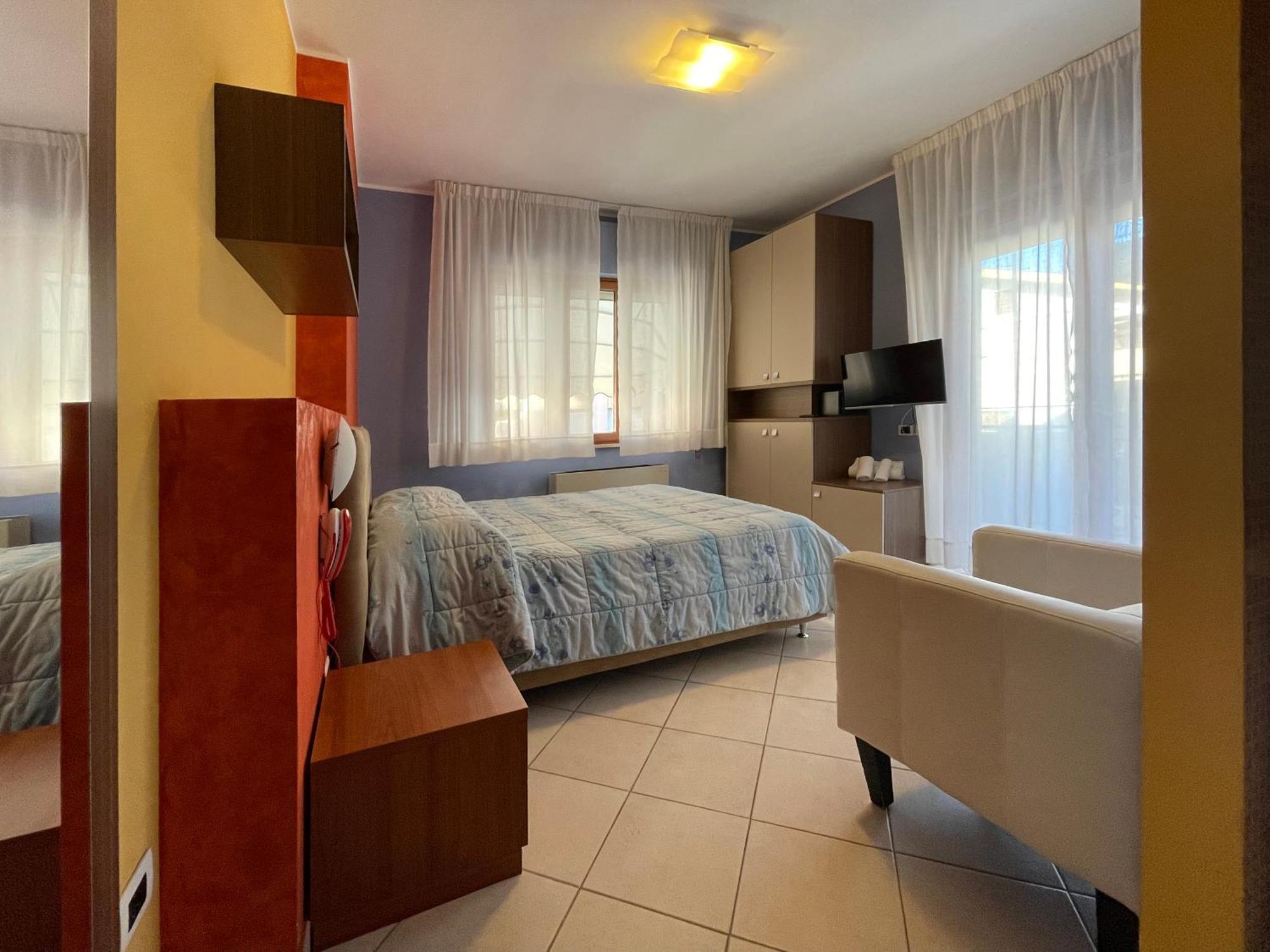 Hotel La Lanterna Silvi Marina Esterno foto